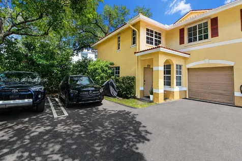 8940 NE 8th Avenue Miami FL 33138