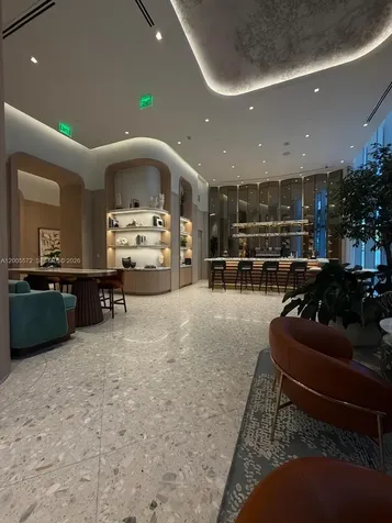77 SE 5 Miami FL 33131