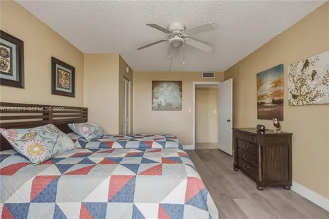 1600 S Ocean Drive Hollywood FL 33019