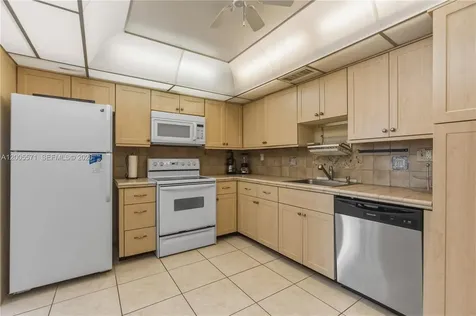 1600 S Ocean Drive Hollywood FL 33019