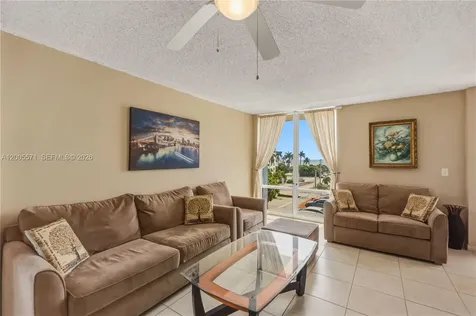 1600 S Ocean Drive Hollywood FL 33019