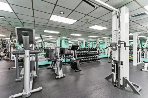 5255 Collins Avenue Miami Beach FL 33140