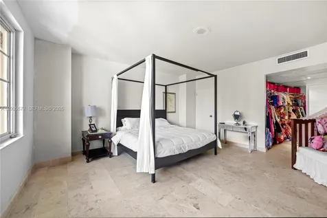 5255 Collins Avenue Miami Beach FL 33140