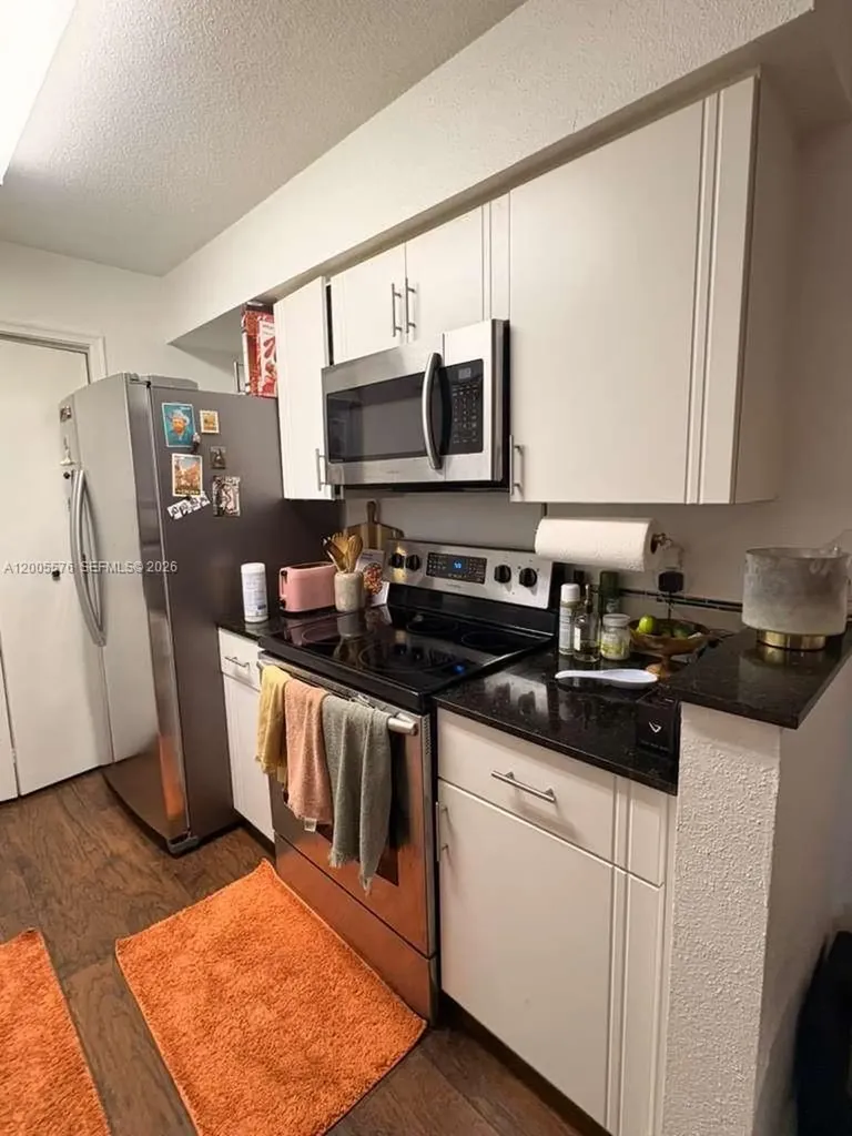 833 Riverside Drive Coral Springs FL 33071