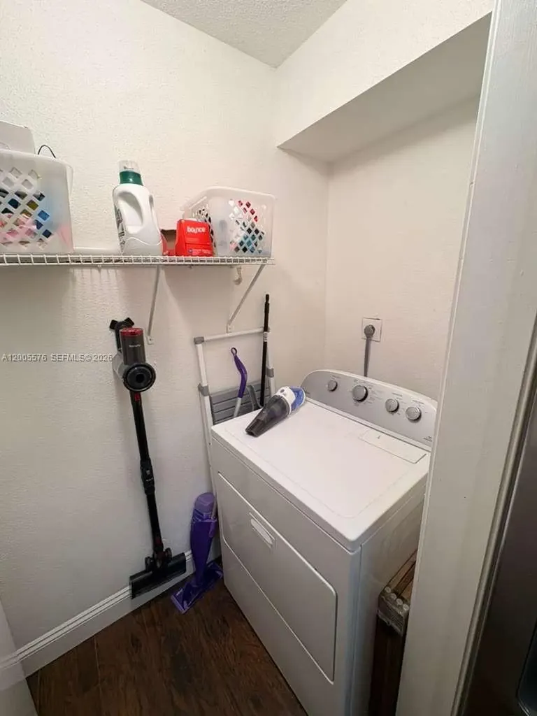 833 Riverside Drive Coral Springs FL 33071