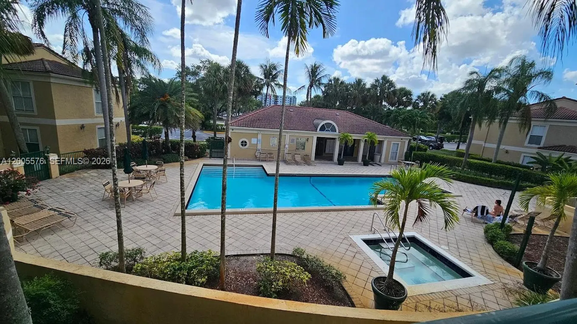 833 Riverside Drive Coral Springs FL 33071