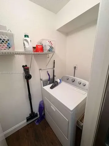 833 Riverside Drive Coral Springs FL 33071