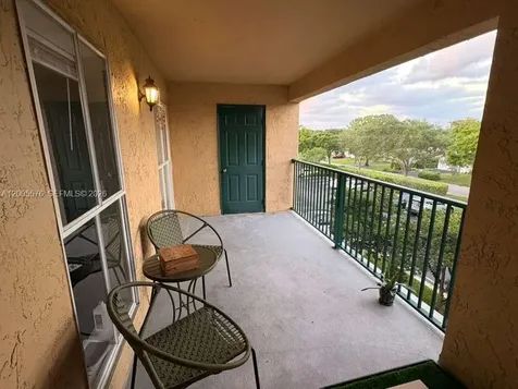 833 Riverside Drive Coral Springs FL 33071