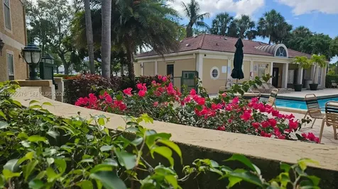 833 Riverside Drive Coral Springs FL 33071