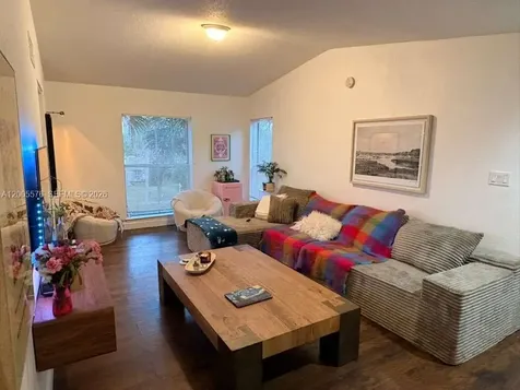 833 Riverside Drive Coral Springs FL 33071