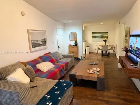833 Riverside Drive Coral Springs FL 33071