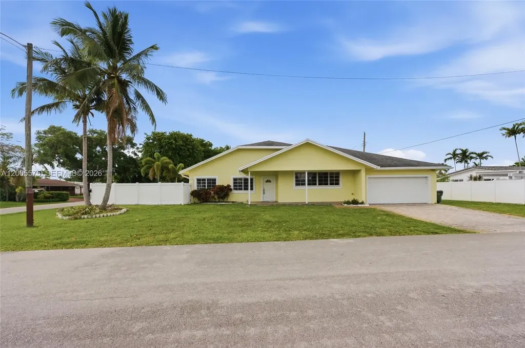 4361 NE 13th Terrace Oakland Park FL 33334