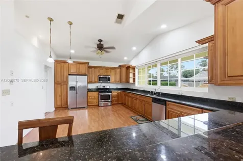 4361 NE 13th Terrace Oakland Park FL 33334