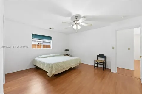 4361 NE 13th Terrace Oakland Park FL 33334