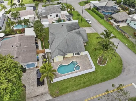 4361 NE 13th Terrace Oakland Park FL 33334