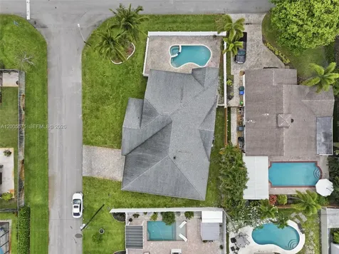 4361 NE 13th Terrace Oakland Park FL 33334