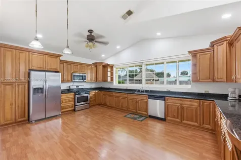 4361 NE 13th Terrace Oakland Park FL 33334