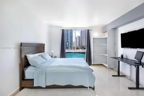 325 S Biscayne Boulevard Miami FL 33131