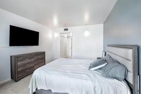 325 S Biscayne Boulevard Miami FL 33131