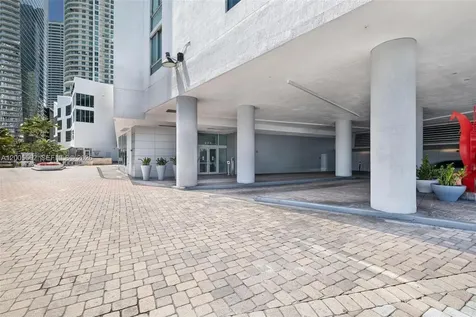 325 S Biscayne Boulevard Miami FL 33131