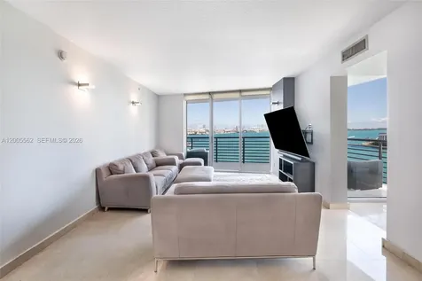 325 S Biscayne Boulevard Miami FL 33131