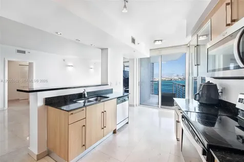 325 S Biscayne Boulevard Miami FL 33131