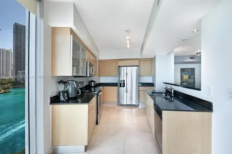325 S Biscayne Boulevard Miami FL 33131