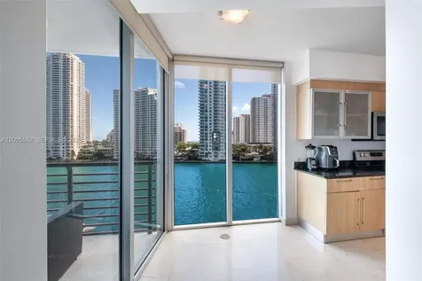 325 S Biscayne Boulevard Miami FL 33131