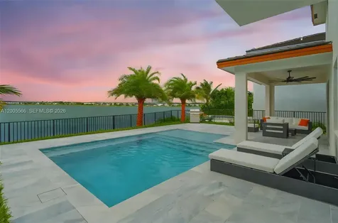 15540 NW 88th Avenue Miami Lakes FL 33018