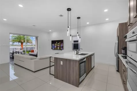 15540 NW 88th Avenue Miami Lakes FL 33018