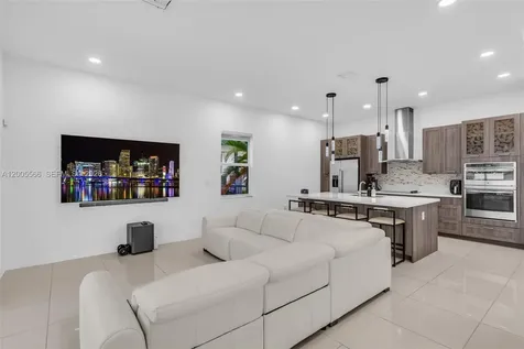 15540 NW 88th Avenue Miami Lakes FL 33018