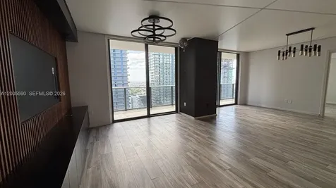 801 S Miami Avenue Miami FL 33130