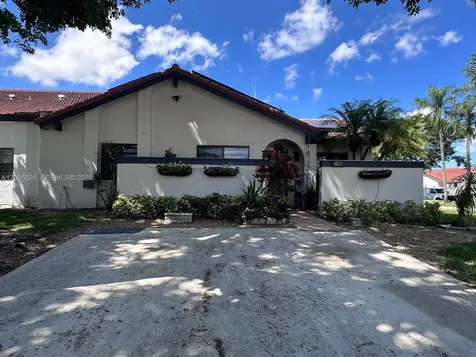 6633 NW 178th Terrace Hialeah FL 33015