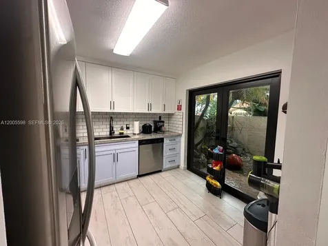 6633 NW 178th Terrace Hialeah FL 33015
