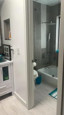 6633 NW 178th Terrace Hialeah FL 33015