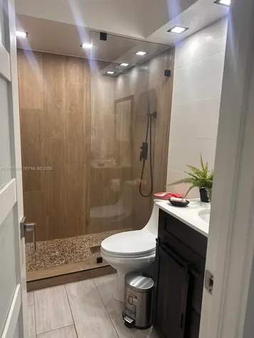 6633 NW 178th Terrace Hialeah FL 33015