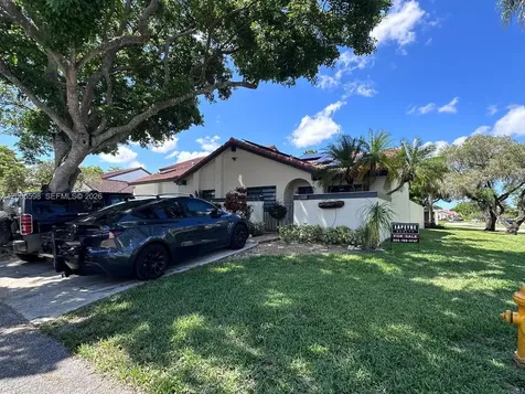 6633 NW 178th Terrace Hialeah FL 33015