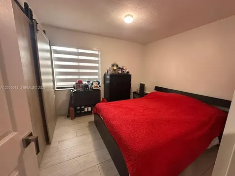 6633 NW 178th Terrace Hialeah FL 33015