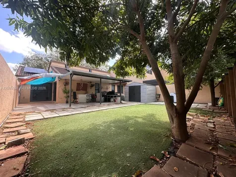6633 NW 178th Terrace Hialeah FL 33015