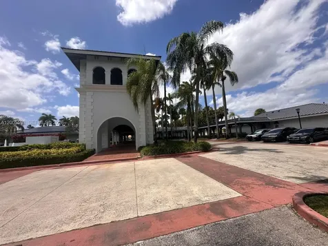 6633 NW 178th Terrace Hialeah FL 33015