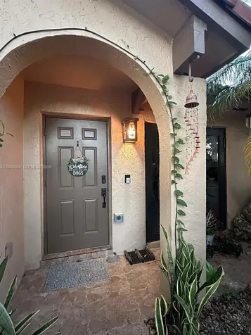 6633 NW 178th Terrace Hialeah FL 33015
