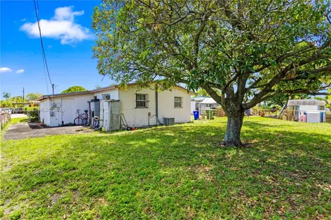 1711 NW 26th Avenue Fort Lauderdale FL 33311