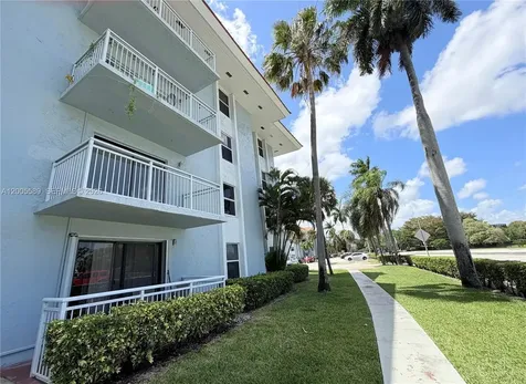 505 S Pine Island Road Plantation FL 33324