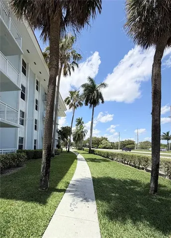 505 S Pine Island Road Plantation FL 33324