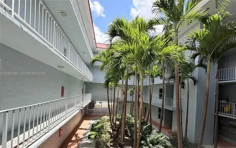 505 S Pine Island Road Plantation FL 33324