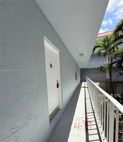 505 S Pine Island Road Plantation FL 33324