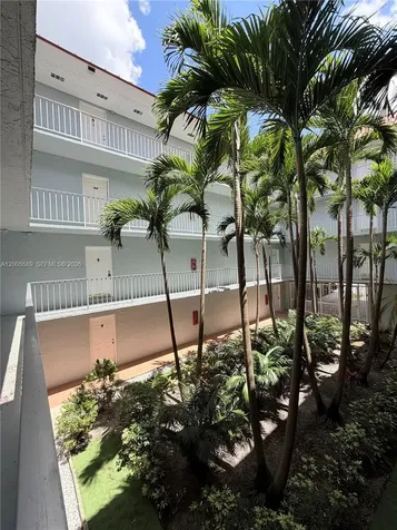 505 S Pine Island Road Plantation FL 33324
