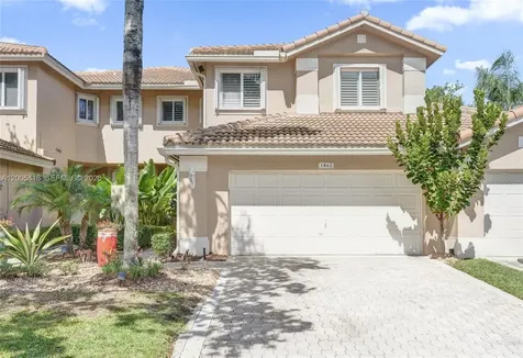 1062 SW 158th Avenue Pembroke Pines FL 33027