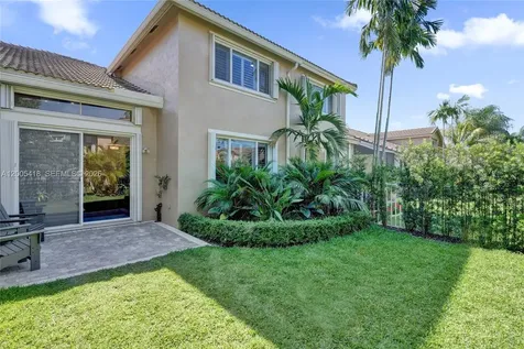 1062 SW 158th Avenue Pembroke Pines FL 33027