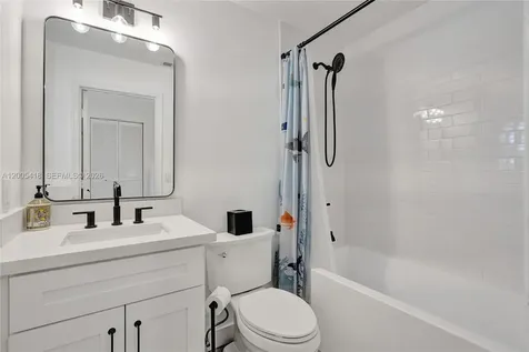 1062 SW 158th Avenue Pembroke Pines FL 33027